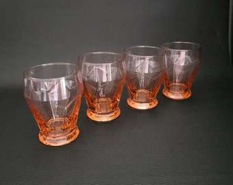 4 Art Deco pink tumblers geometrical shape  vintage  Made in France