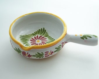 Ceramic saucepan  ceramic dish with handle flowered white ceramic stylized flowers vintage  Made in France