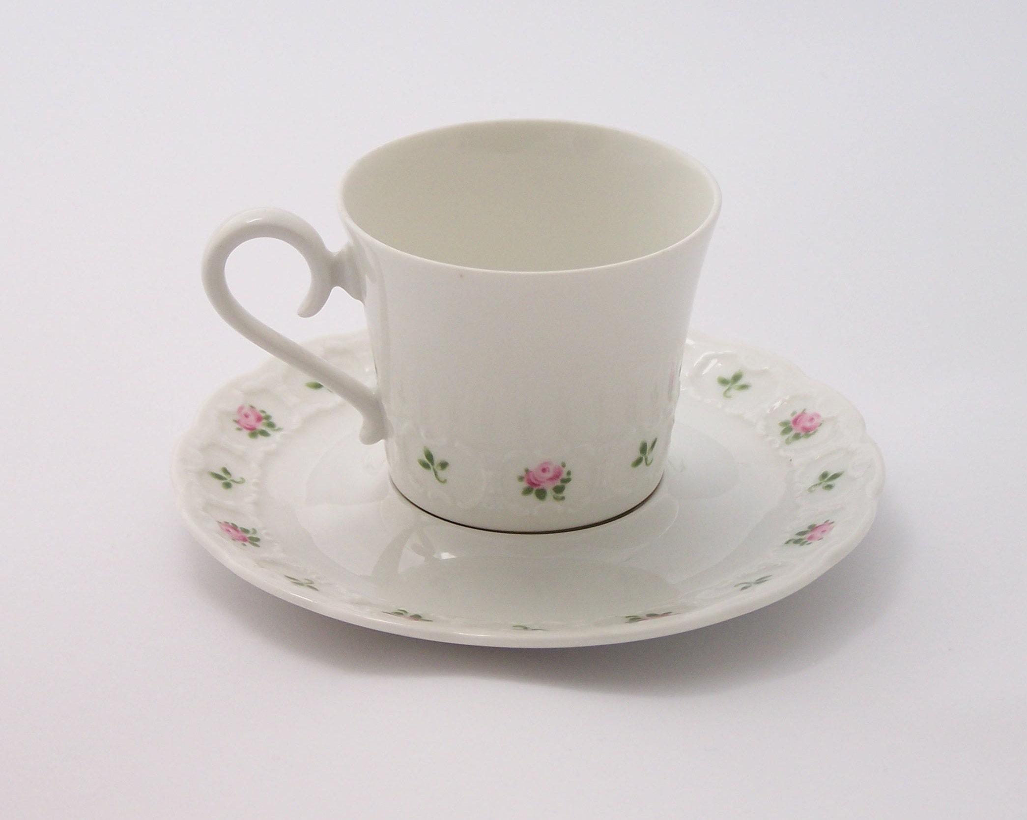Tasse à Café Krautheim & Adelberg Bavaria Décor Rialto Porcelaine Fine Blanche en Relief et Petites 