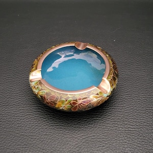 Round cloisonne enamel ashtray copper and brass green and brown foliage pattern turquoise inside Asian Art
