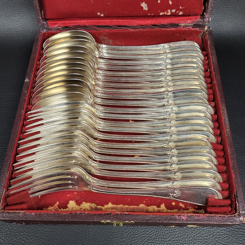 Cailar-Bayard Ménagère 12 couverts 12 fourchettes 12 cuillères à soupe 24 pièces décor rocaille métal argenté coffret vintage Made in France image 3