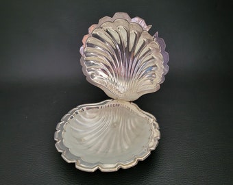 Scallop-shaped silver plated and white frosted glass dish for butter, sugar scallop dish Hallmark TL vintage Made in France