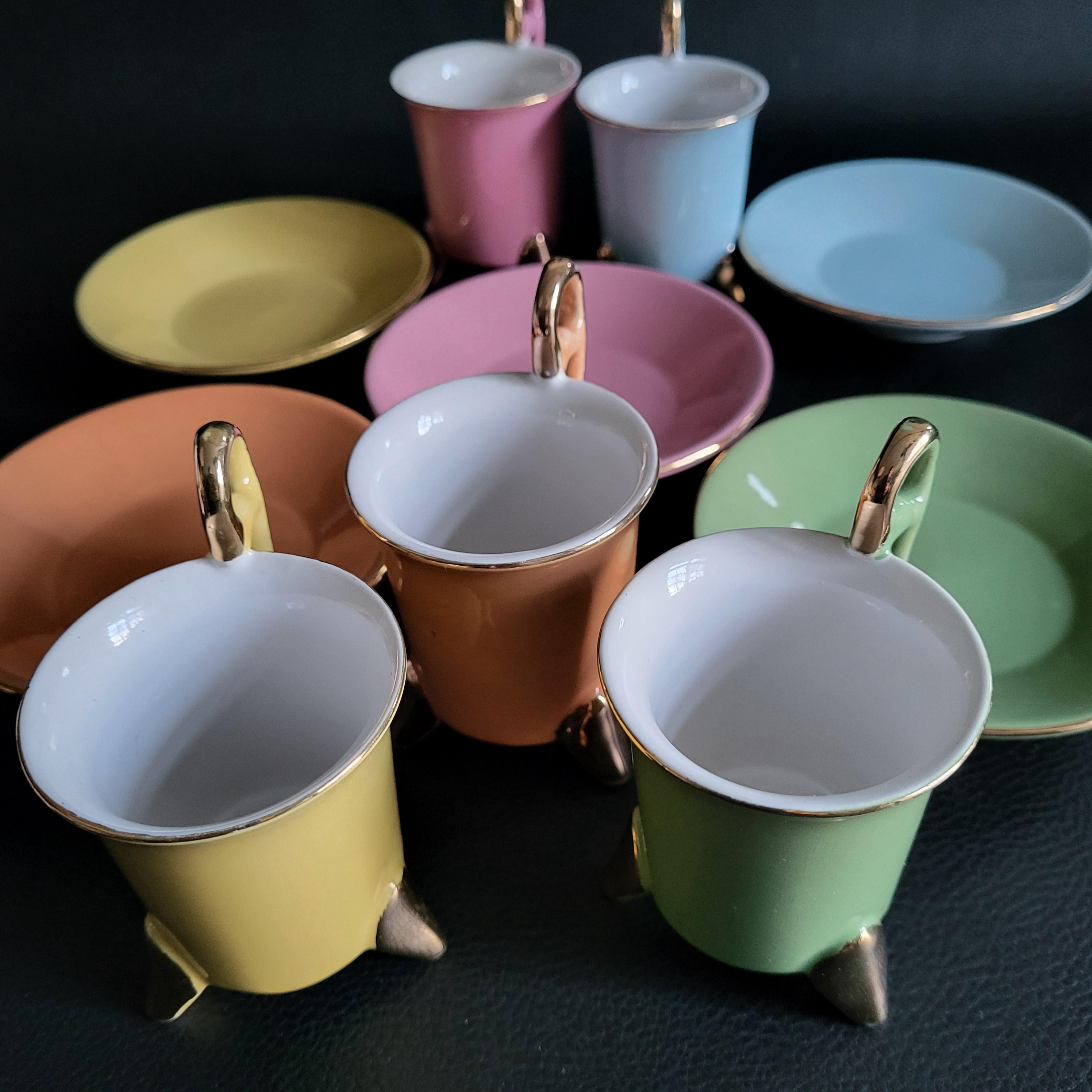 2 tasses et leurs soucoupes Geneviève lethu - Arts de la table 2 tasses et leurs soucoupes Geneviève lethu - Arts de la table