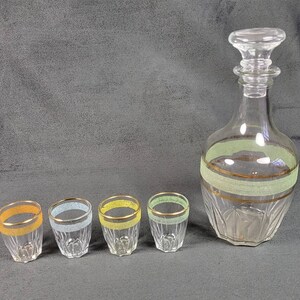 MCM granited liqueur set with 4 colored shot glasses and a carafe vintage Made in France image 8
