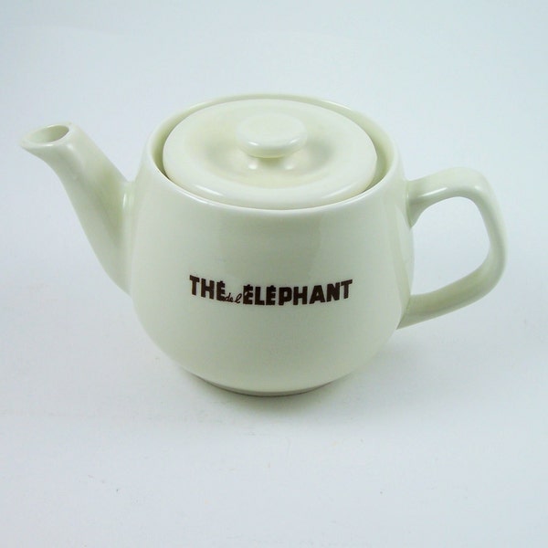 Théière en porcelaine fabriquée pour le "Thé éléphant"FD Chauvigny porcelaine extra-dure Objet publicitaire vintage Made in France