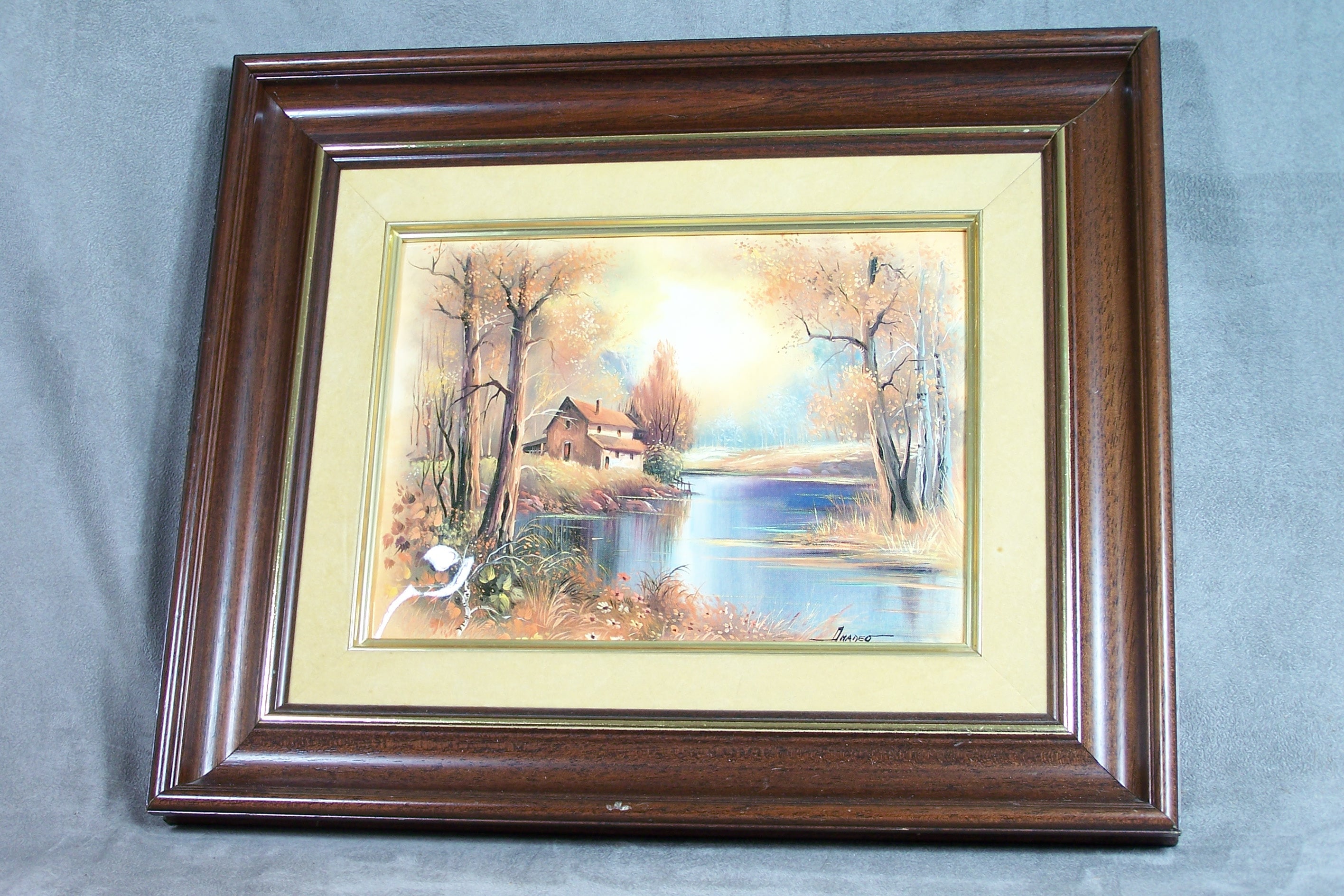 Tableau en Émail La Maison Au Bord de L'eau Cadre Bois Marie-Louise Velours Beige Vintage