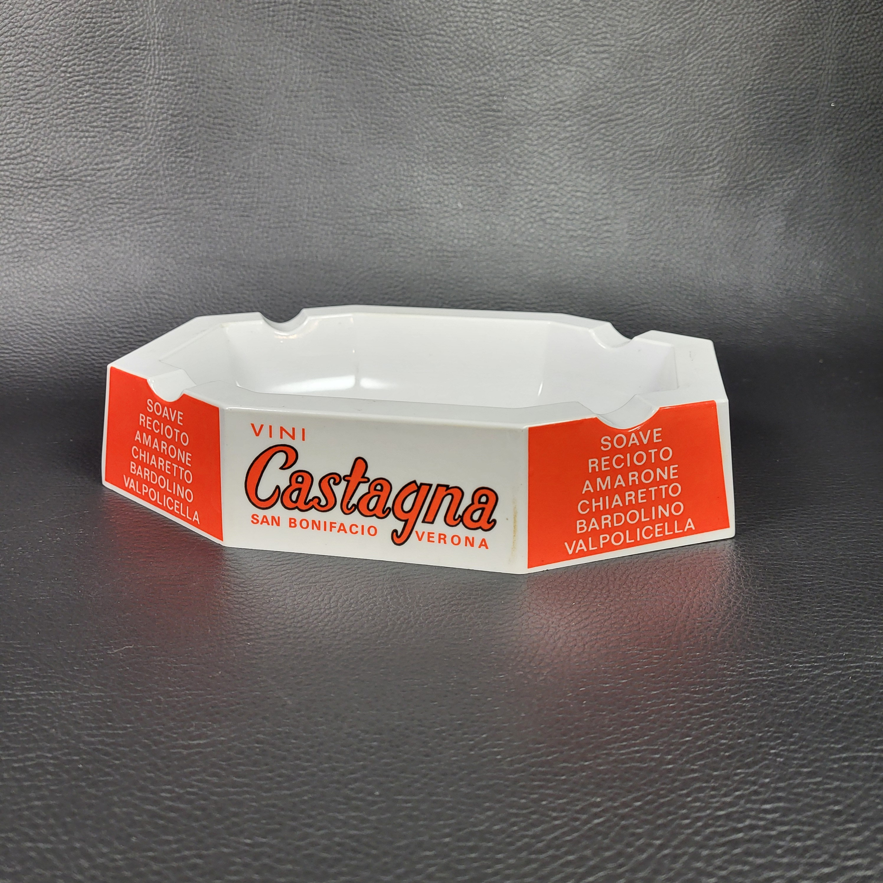 Vini Castagna Huge Melamine Red and White Ashtray Mebel 1960 Vintage ...