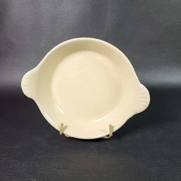 Le Creuset plat à oeufs  en fonte émaillée marron à l'extérieur beige à l'intérieur  plat Le Creuset Vintage Made in France