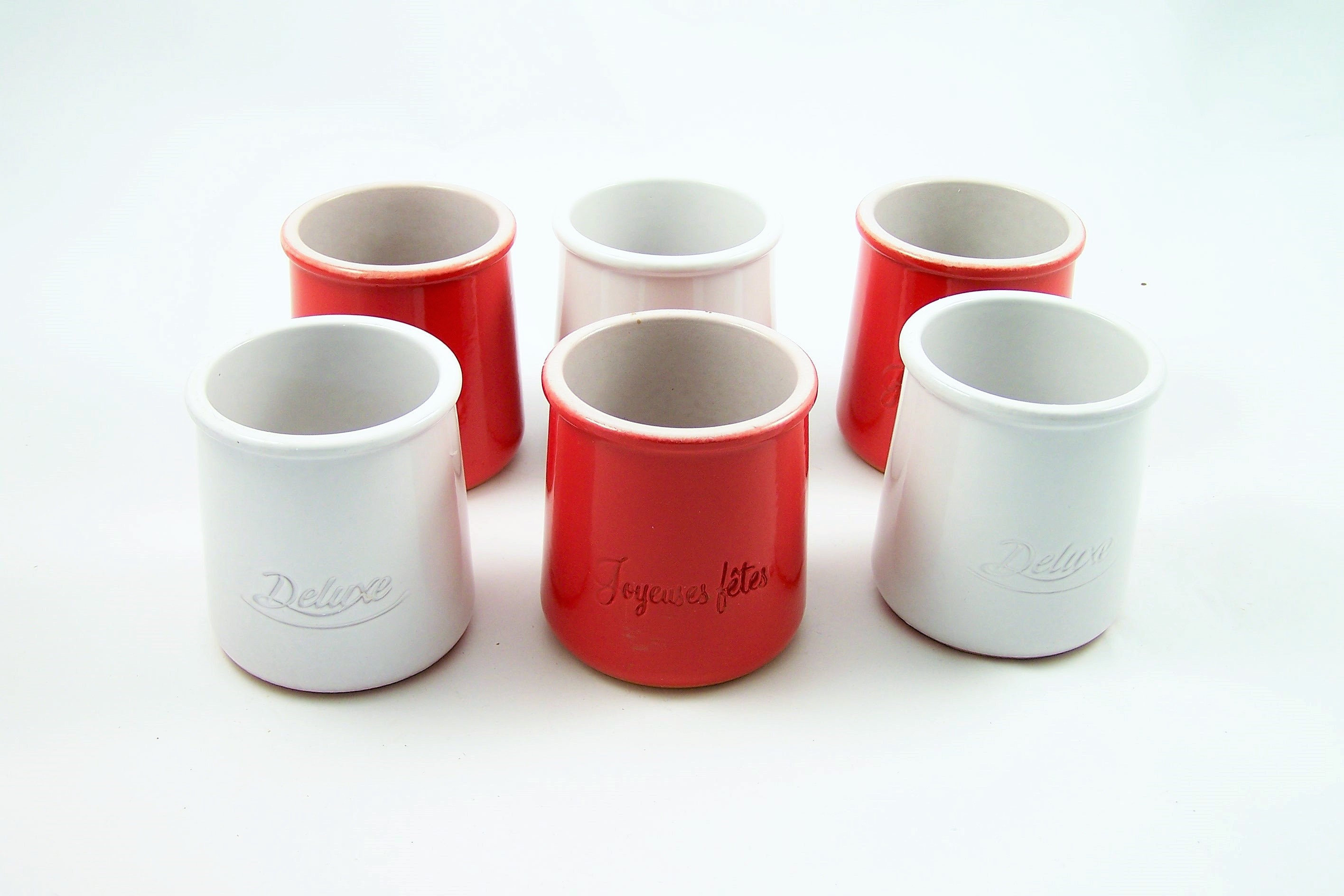 Ensemble de 6 Pots Yaourt 3 Rouges La Fermière avec Inscription Joyeuses Fêtes Blancs Terre Cuite Vi