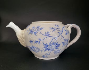 Sarreguemines china teapot Thorns pattern blue on white china vintage 1862 19's Made in France