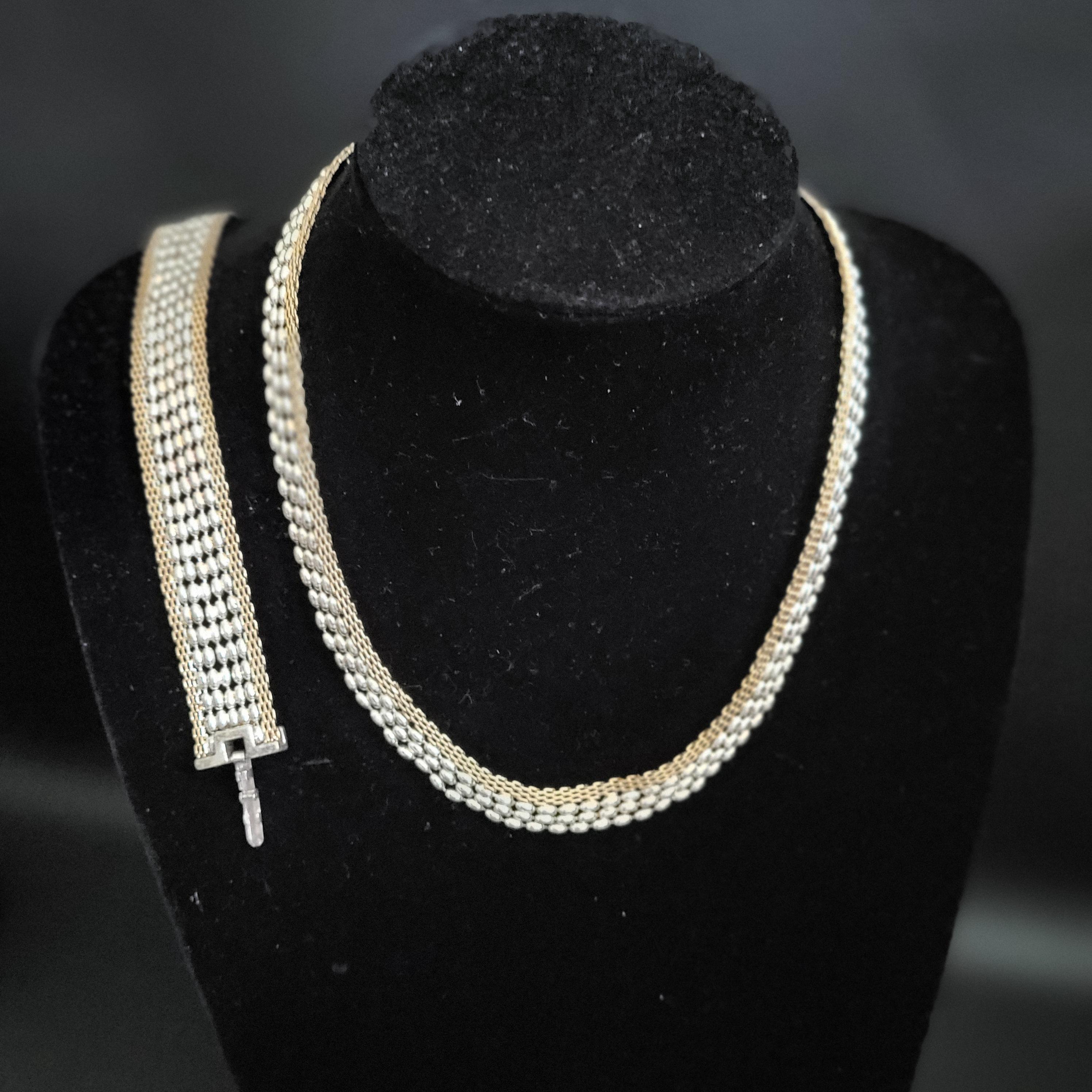 Collier Classique Monet - Chaîne Et Pendentif Style Négligé - Noir - Bon état