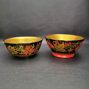 Khokhloma pair of wooden bowls Russian folk art lacquered wood black red and gold hand painted vintage Russia