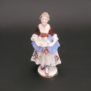 Capodimonte porcelain figurine of a waitress with tray and tumblers Capodimonte signed vintage Made in Italy