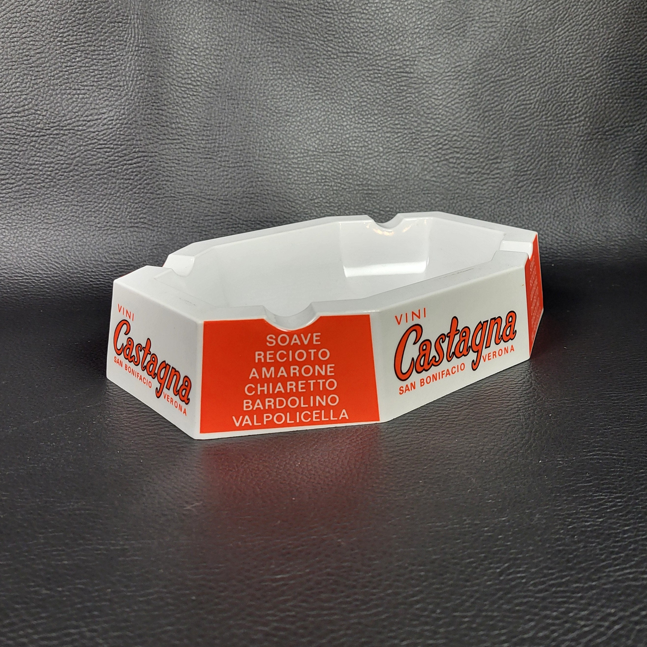 Vini Castagna Huge Melamine Red and White Ashtray Mebel 1960 Vintage ...