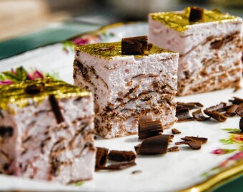 24K Gold & Strawberry Champagne Marshmallows