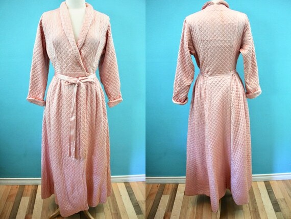 50s Bathrobe 1950's Pink Quilted Lady Barbizon Bat