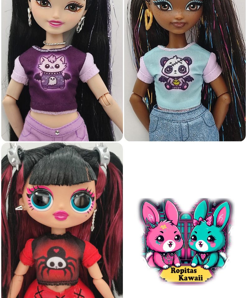 K&ouml;nnte beinhalten: Vier Puppen mit einzigartigen Outfits und Merkmalen. Eine Puppe tr&auml;gt ein lila Oberteil mit einem Katzen- und Geisterdesign, eine andere ein blaues Oberteil mit einem Panda und eine dritte ein rotes Oberteil mit einer Spinne. Eine Grafik mit zwei Cartoon-Hasen und dem Text "Ropitas Kawaii" wird ebenfalls gezeigt.