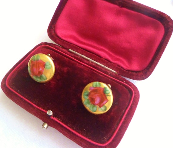 Antique Box with Handpainted & Gilded Rose Earrin… - image 1