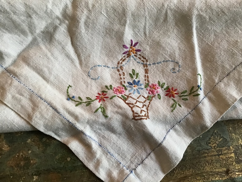 Vintage Linen Embroidered Tablecloth Floral Shabby Chic Design Etsy