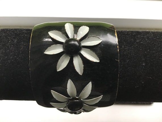 Vintage 60’s Black & White Enamel Floral Flower P… - image 2