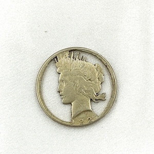 Collectable Cut-Out 1922 Peace Dollar Silver Dollar Coin FREE SHIPPING #1922C-UV2