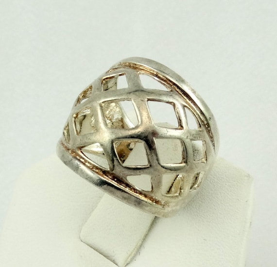 Vintage Cut Out Diamond Shapes Design Solid Sterling Silver