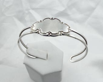 ユニークなヴィンテージ シグネット スターリング シルバー カフ