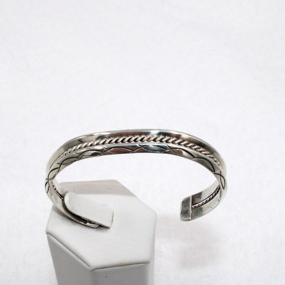 One Of The Most Unique Vintage Southwest Sterling Silver Bangle Bracelet One Of The Most Unique Vintage Southwest Sterling Silver Bangle Bracelet