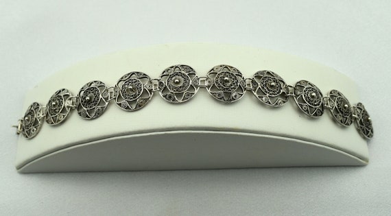 Delicate Vintage Sterling Silver Detailed Star Round Link