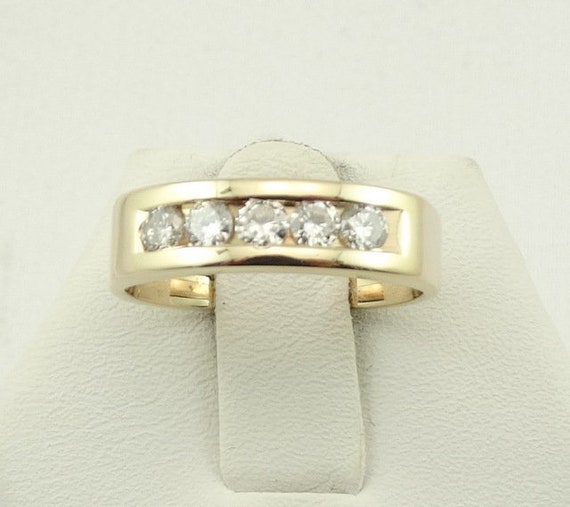 Classic Unisex Chanel Set Diamonds in A Vintage 14K Gold Ring 