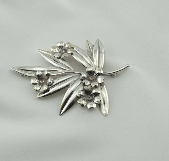 Lovely 1930's Era Vintage Sterling Silver Flower … - image 4