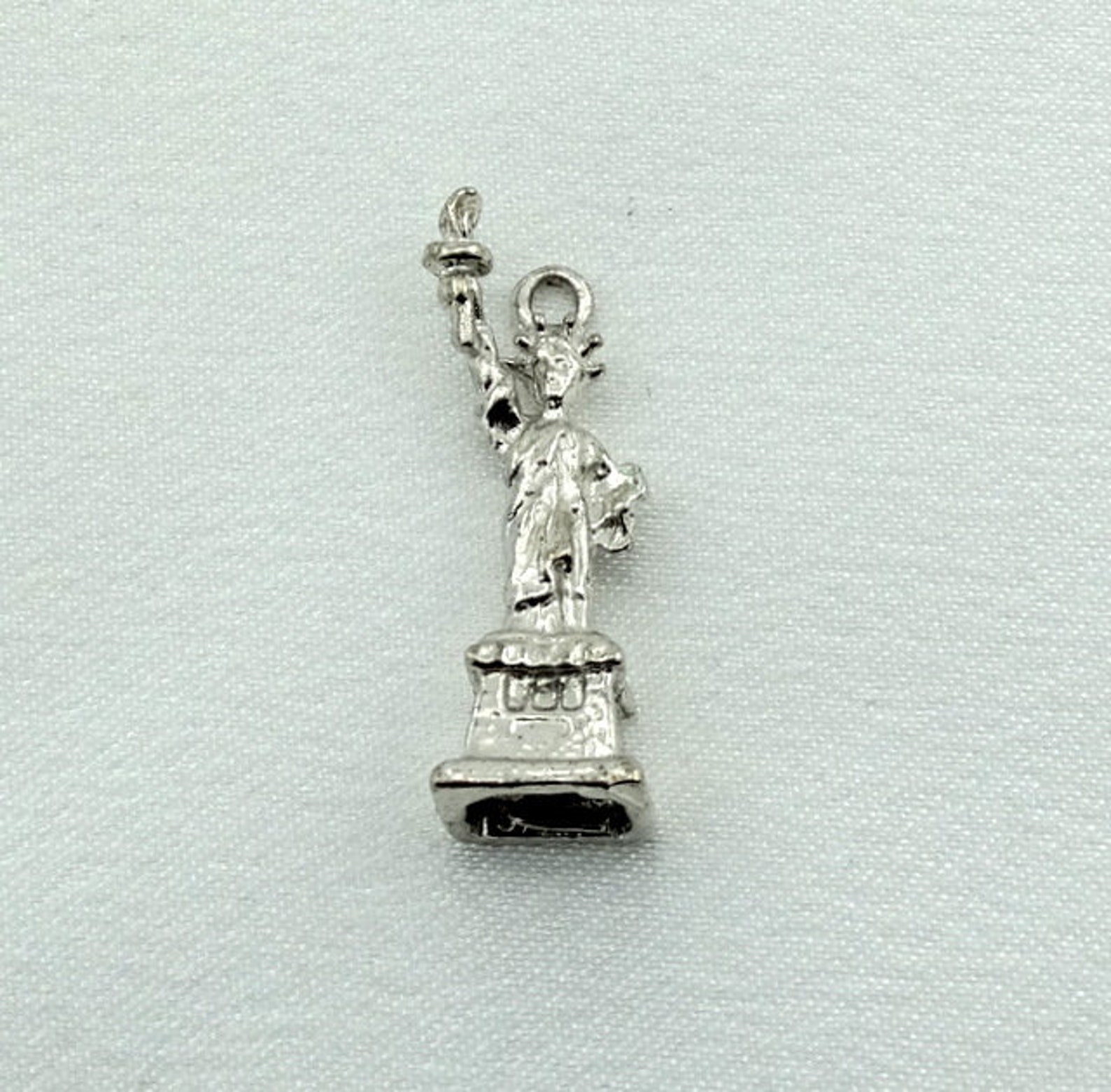 Statue of Liberty Vintage Sterling Silver Charm FREE SHIPPING Etsy