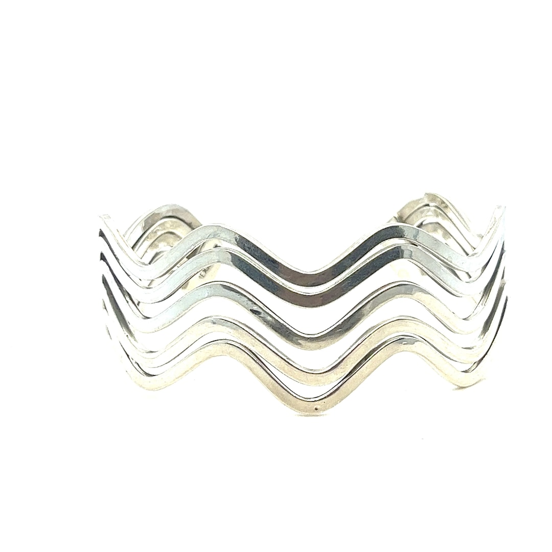 お歳暮 時期 Unique Wavy Vintage Sterling Silver Cuff Bracelet FREE アクセサリー