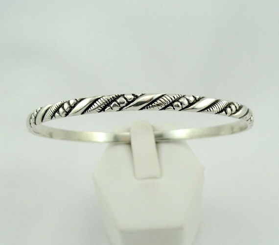 Thin Solid Sterling Silver Repeating Pattern Bang… - image 1