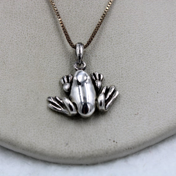 Darling Vintage Sterling Silver Frog With Movable 