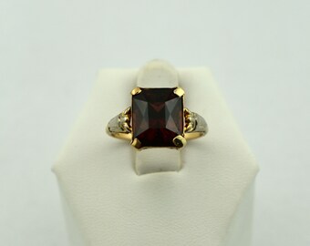 Stunning 1940's Vintage 10K Gold Ring Set With A Stunning Rhodolite Garnet Size 4 3/4 FREE SHIPPING!  #10792-GR7