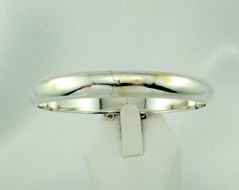 Vintage Smooth Surface Hollow Sterling Silver Hinged Bangle Bracelet With Safety Chain FREE SHIPPING! #SMOOTH-BB5