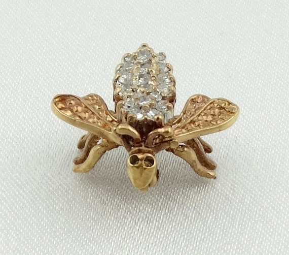 Dazzling 14K Yellow Gold Bee Brooch With Fine Dia… - image 1