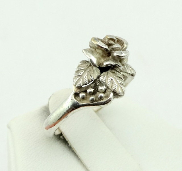 アクセサリー Rose motif silver 925 vintage ring Rose motif silver 925 vintage ring アクセサリー