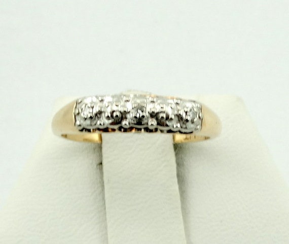 Beautiful Vintage 1950's 14K Gold and Diamond Eng… - image 1