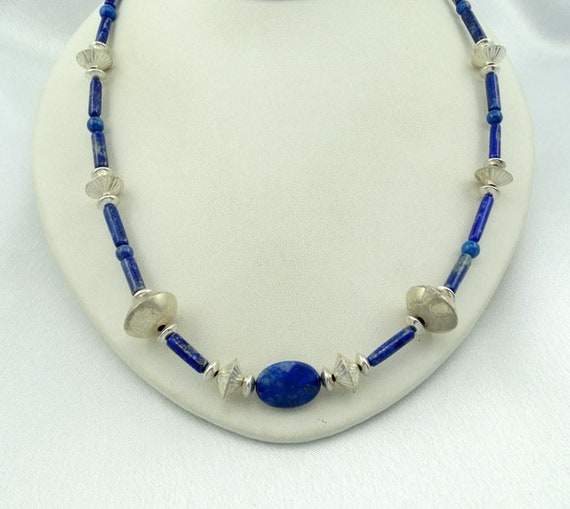 Beautiful Vintage Navajo Tubed Yellow Shell Lapis Native American Necklace Old Beautiful Vintage Navajo Tubed Yellow Shell Lapis Native American Necklace Old