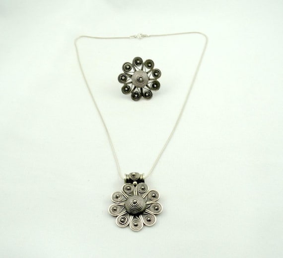 Beautiful Matching Sterling Silver Flower Adjustable Size Ring and