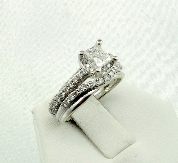 Stunning 1/2 Carat Princess Cut Diamond With Roun… - image 3