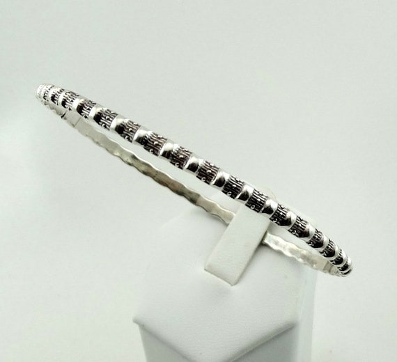 Subtle Captivation...Solid Sterling Silver Vintag… - image 2