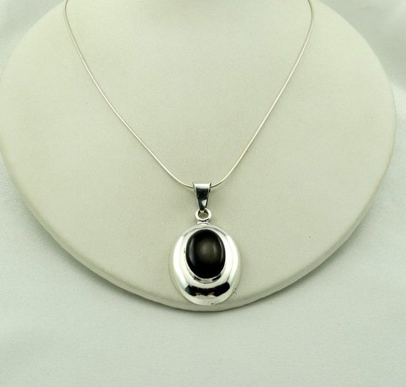 Beautiful Hand Made Onyx And Sterling Silver Pend… - image 2
