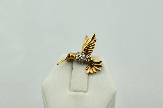 Dazzling 14K Yellow Gold Hummingbird Brooch With … - image 2