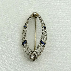 Elegante 1920er Jahre Lange Vintage 14K Weißgold Diamant und Saphir Brosche Versandkostenfrei! #SAPPDIA-BR4