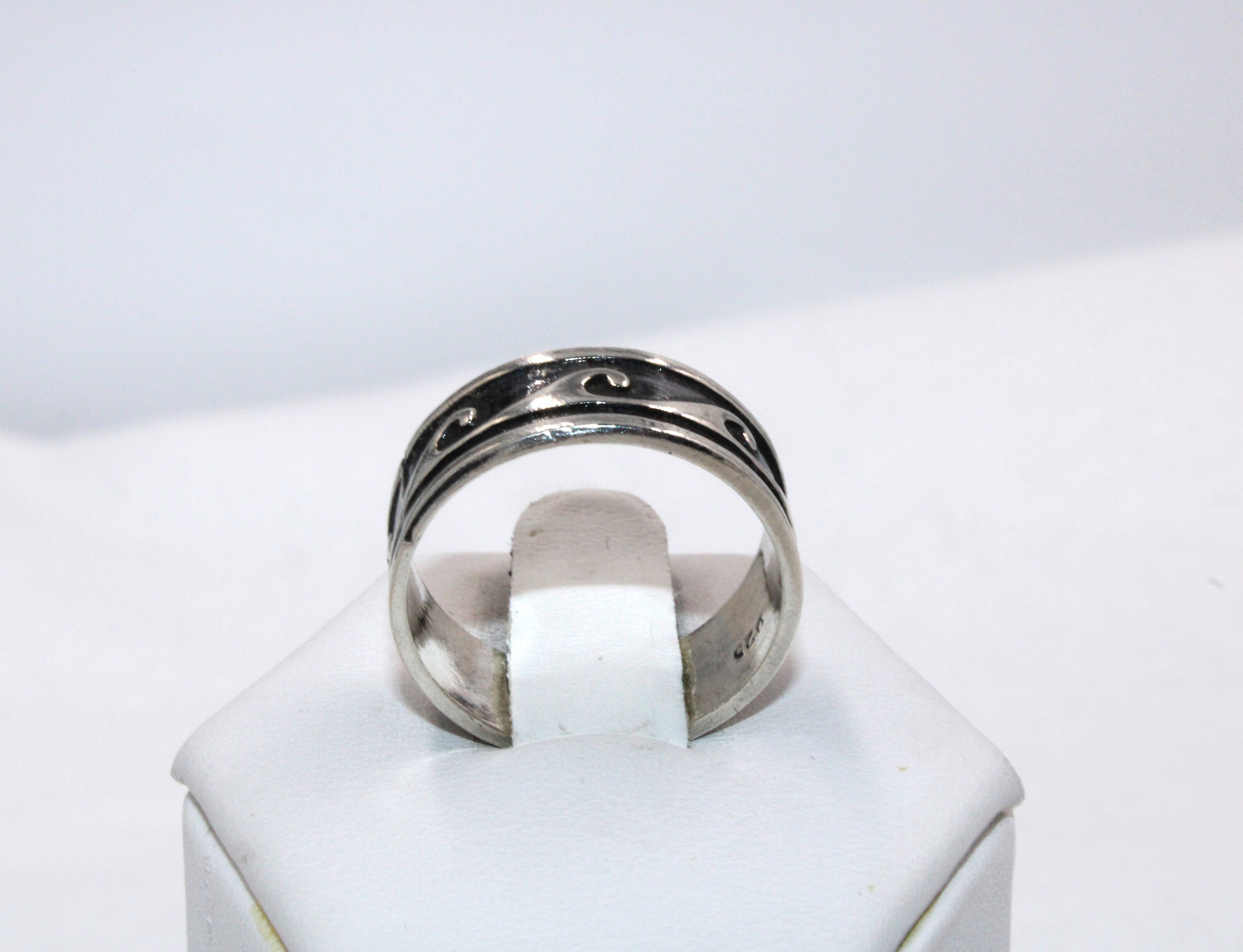 美品 wave ring (IRIS 47) Waveform_Band_Ring.png?v=