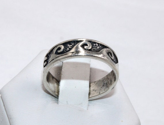 Vintage Wave Design Sterling Silver Band Ring Size 8 1/4