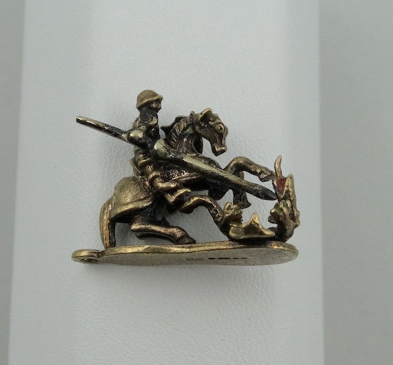 Rare Vintage Saint George Versus The Dragon Penda… - image 2